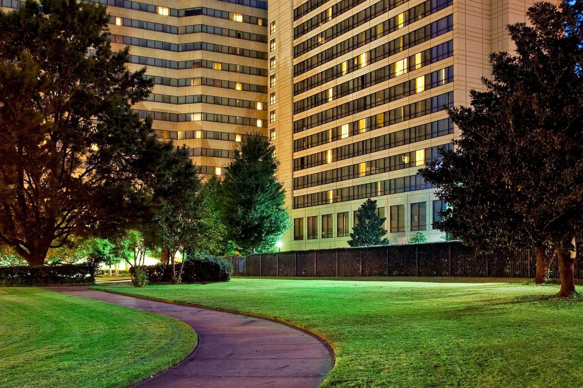 Sheraton Memphis Downtown Hotel Exterior photo